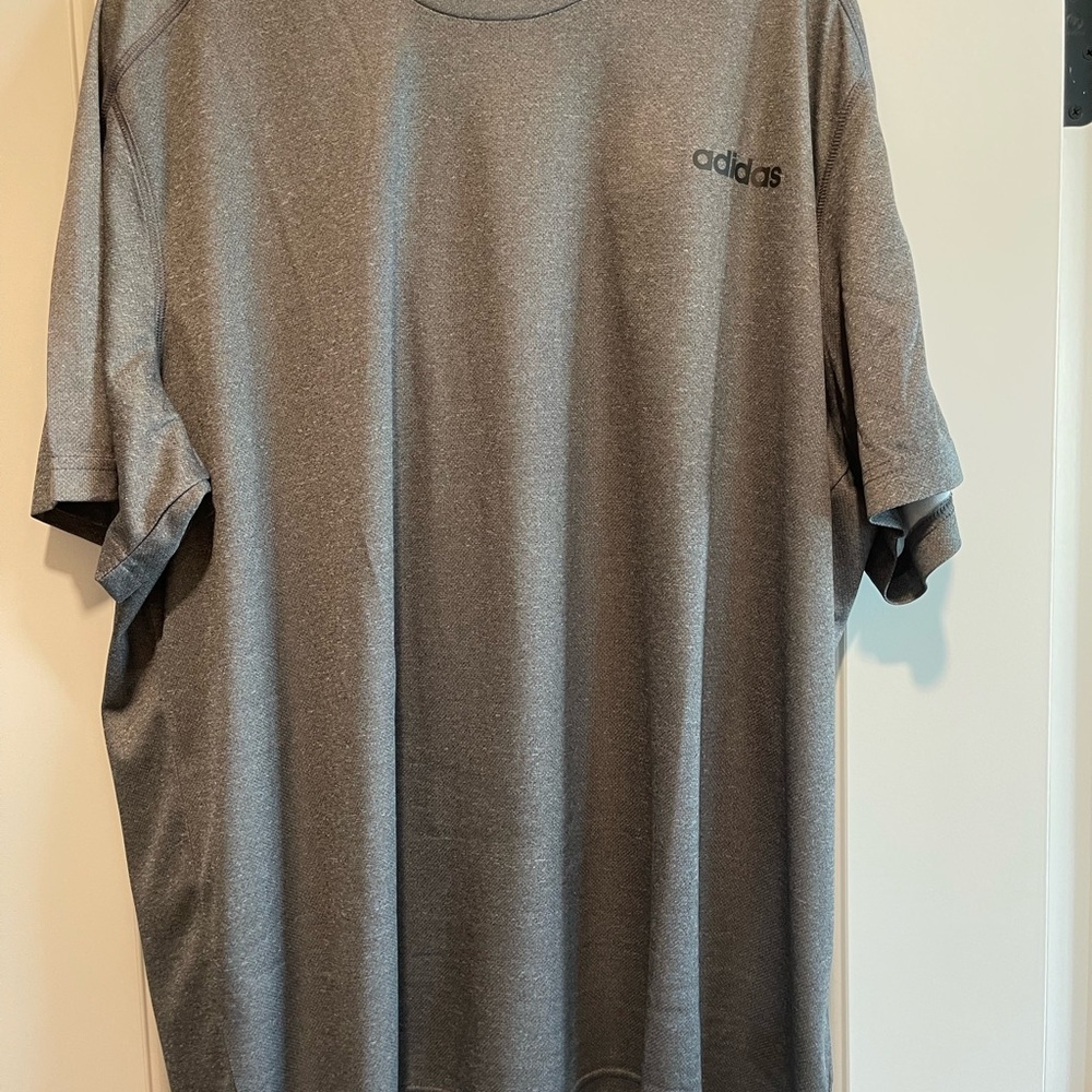 Mens gray tee shirt